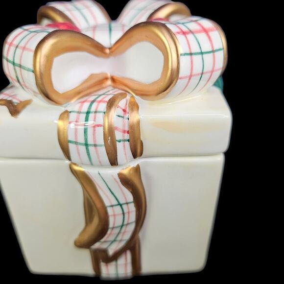 Christmas Sugar Bowl With Lid And Creamer Set Embossed Ceramic Box New‎ READ - Picture 9 of 9